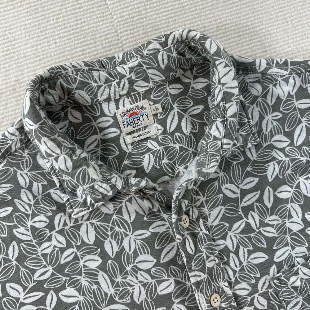 Faherty Brand Men Gray Leaf Print Organic Cotton Short Sleeve Button Up Shirt L